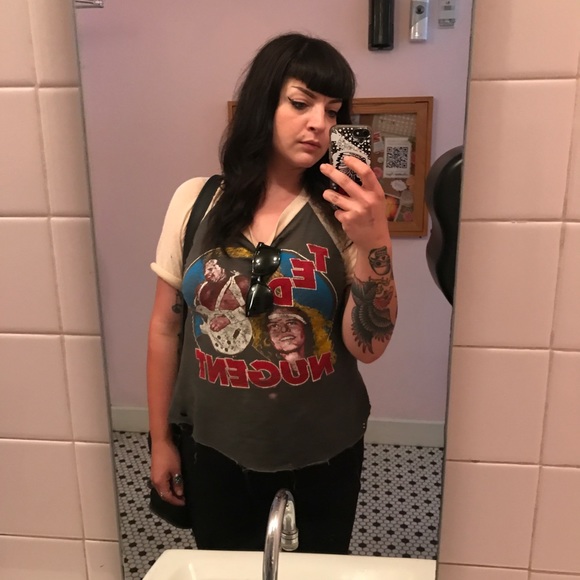 Meet your Posher, Katie - Picture 3 of 3